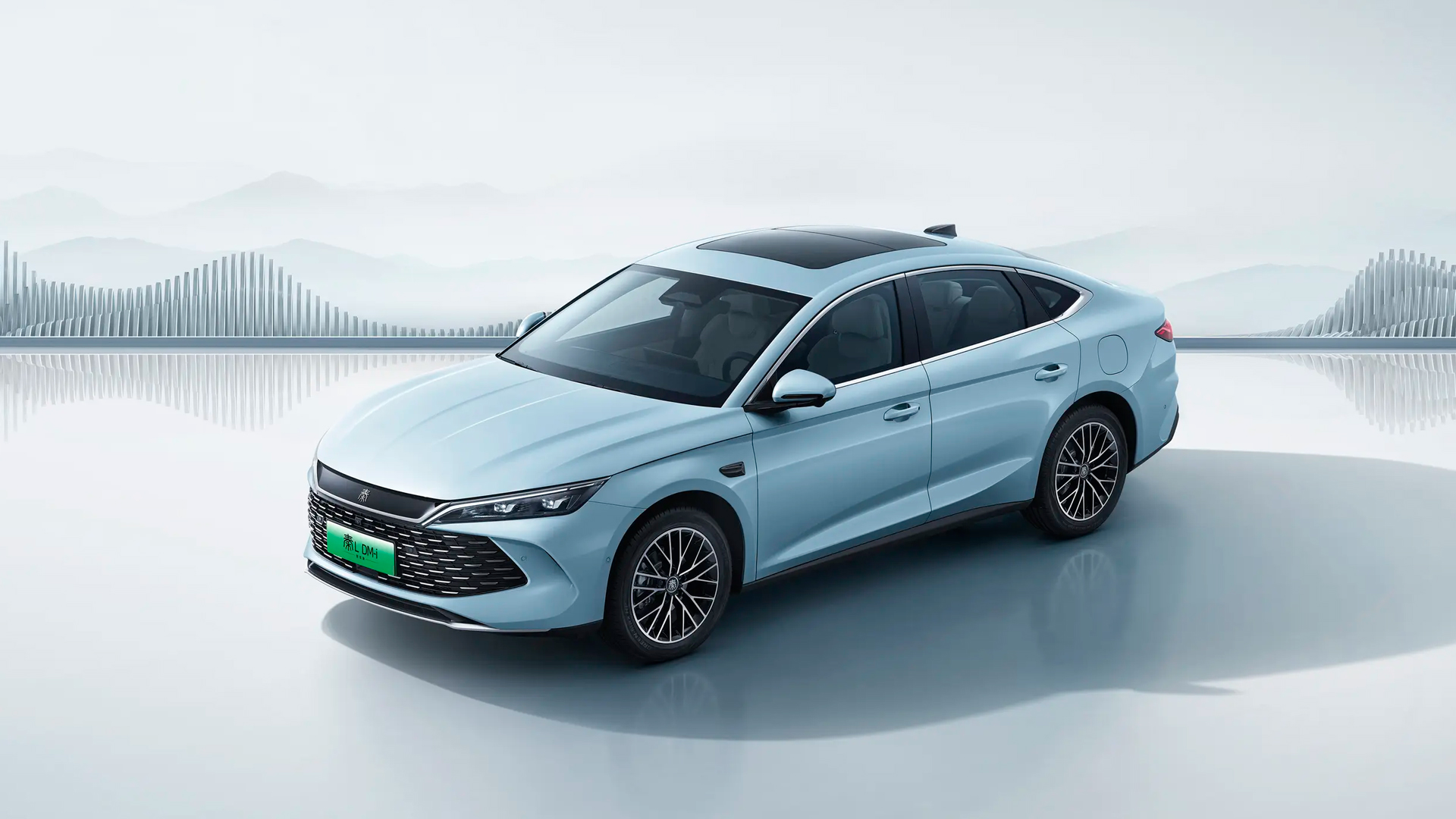 Гібридний автомобіль BYD Qin L DM-i 2025